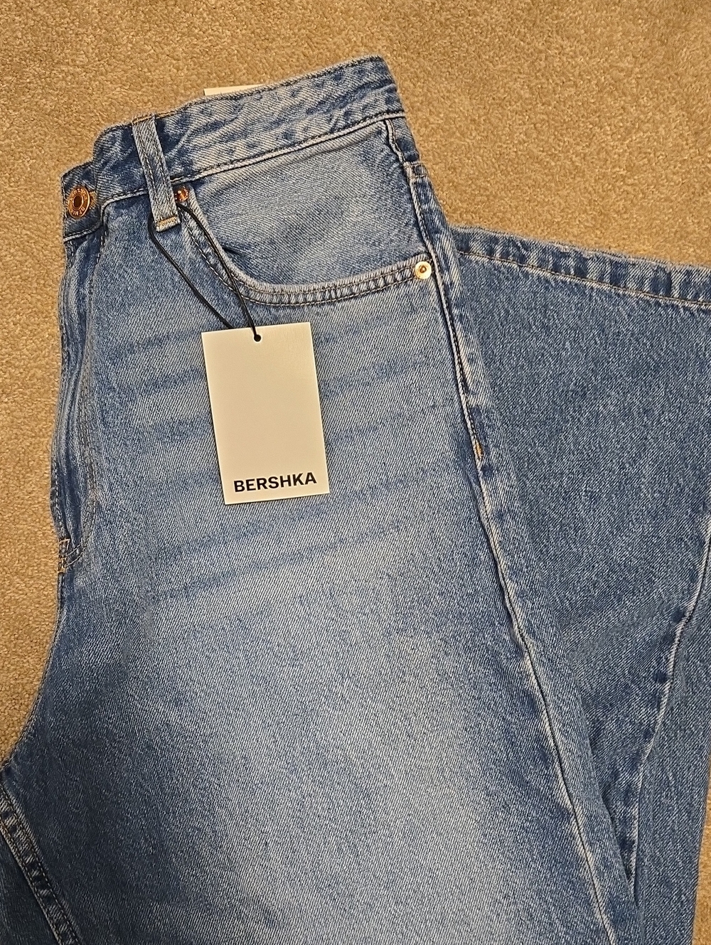 Bershka Men's Baggy Fit Jeans in Light Blue RETAIL $60 US / UK: 32